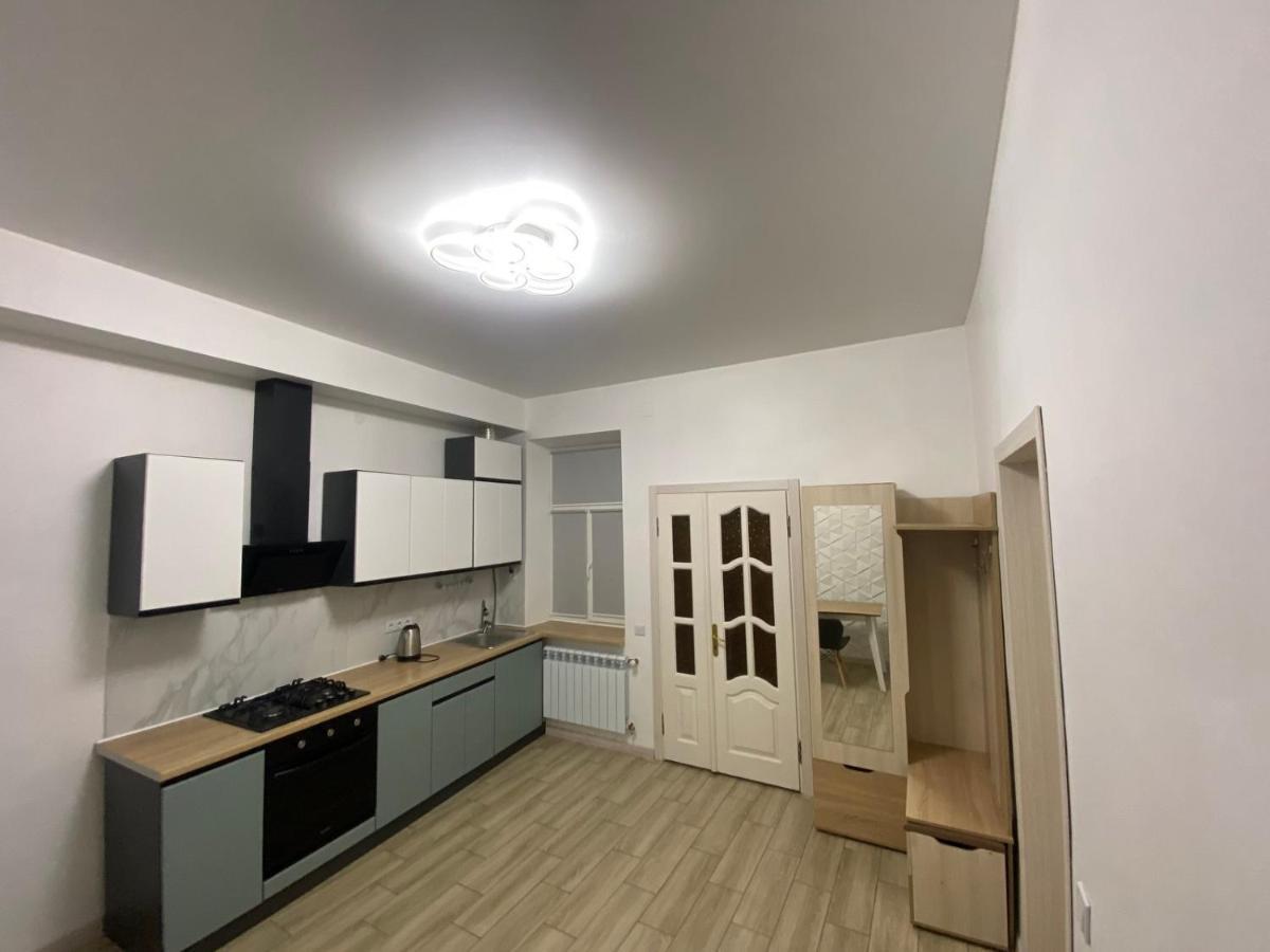 Vodna White Apartment Lviv Exterior photo