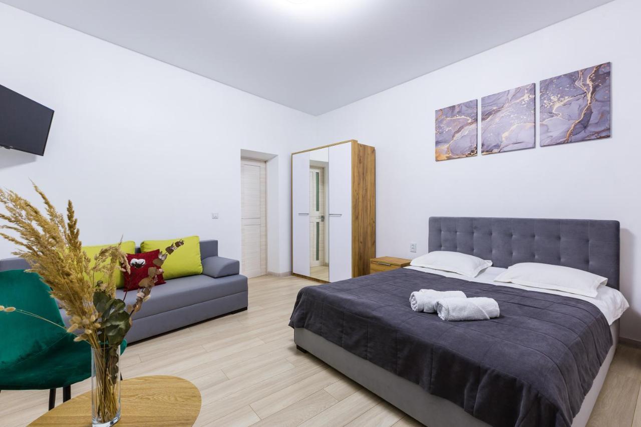 Vodna White Apartment Lviv Exterior photo